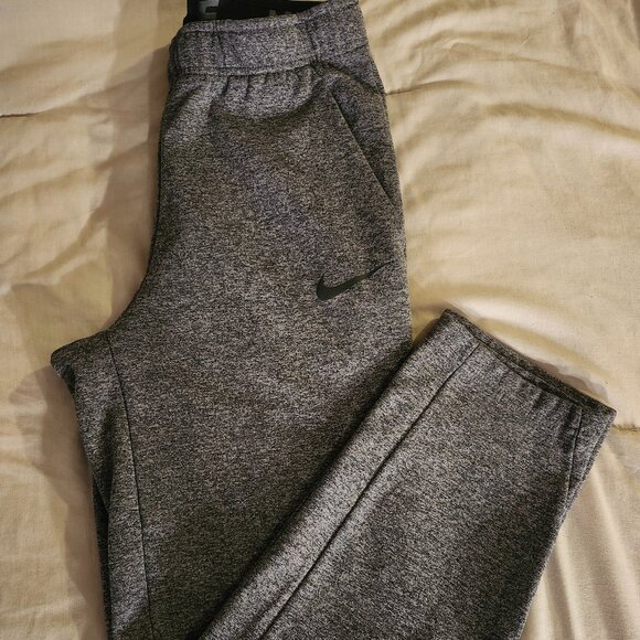 NIKE Sweatpants - Picture 1 of 3